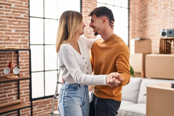 Young Man Woman Couple Smiling Confident Dancing New Home — Fotografia de Stock