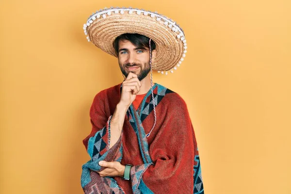 Young Hispanic Man Holding Mexican Hat Looking Confident Camera Smile — Fotografia de Stock