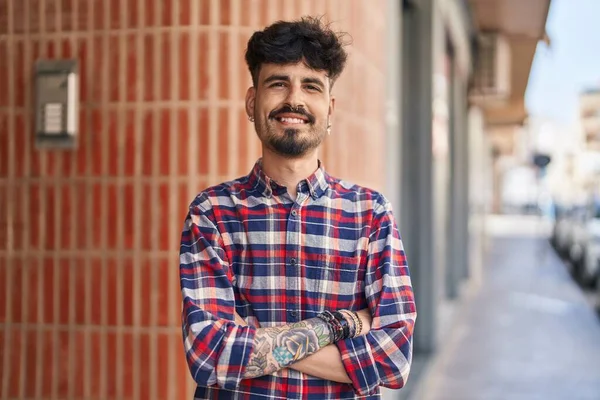 Young Hispanic Man Smiling Confident Standing Arms Crossed Gesture Street — Fotografia de Stock