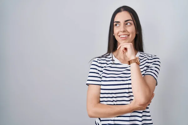 Young Brunette Woman Wearing Striped Shirt Hand Chin Thinking Question — Foto de Stock