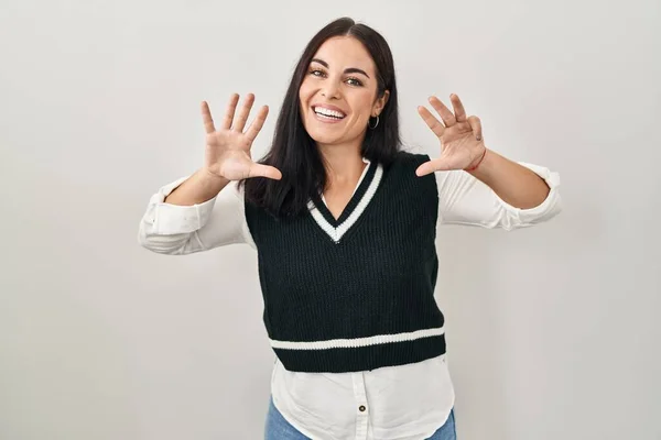 Young Hispanic Woman Standing Isolated Background Showing Pointing Fingers Number — Stock Photo, Image
