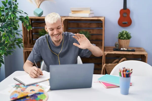 Young Caucasian Man Drawing Doing Video Call Laptop Looking Positive — Fotografia de Stock