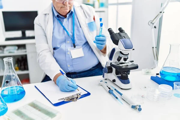 Middle Age Grey Haired Man Wearing Scientist Uniform Holding Test — Fotografia de Stock