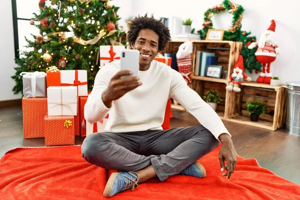 Young African American Man Make Selfie Smartphone Sitting Floor Christmas — Fotografia de Stock