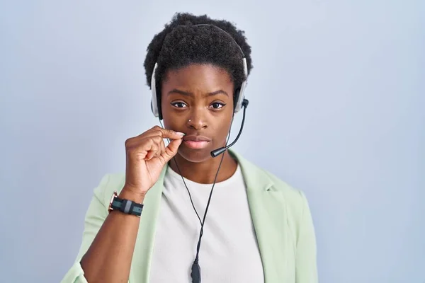 African American Woman Wearing Call Center Agent Headset Mouth Lips — Fotografia de Stock