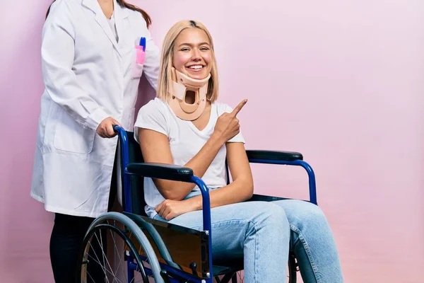 Beautiful Blonde Woman Sitting Wheelchair Collar Neck Cheerful Smile Face — Stock Photo, Image