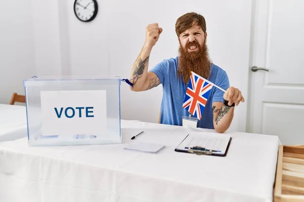 Caucasian Man Long Beard Political Campaign Election Holding Flag Annoyed — Stockfoto