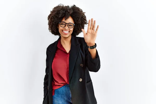 Africano Americano Mulher Com Cabelo Afro Vestindo Jaqueta Negócios Óculos — Fotografia de Stock