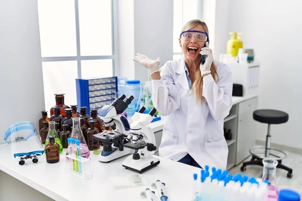Beautiful Woman Working Scientist Laboratory Speaking Phone Celebrating Victory Happy — 图库照片