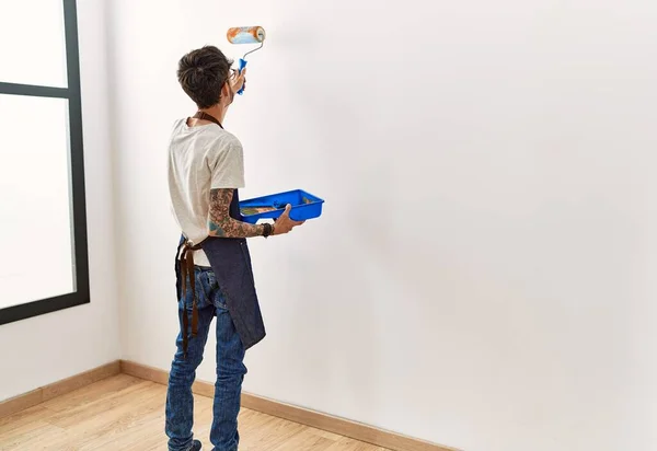 Parede Pintura Pintor Usando Rolo Casa — Fotografia de Stock