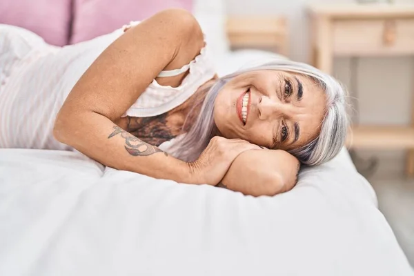 Middle Age Grey Haired Woman Smiling Confident Lying Bed Bedroom — Photo