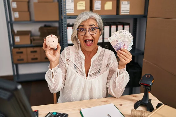 Middle Age Woman Grey Hair Working Small Business Ecommerce Holding — ストック写真