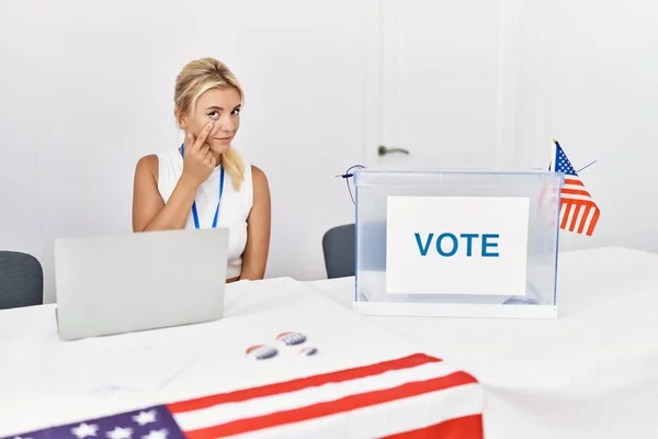 Young Caucasian Woman America Political Campaign Election Pointing Eye Watching — Fotografia de Stock