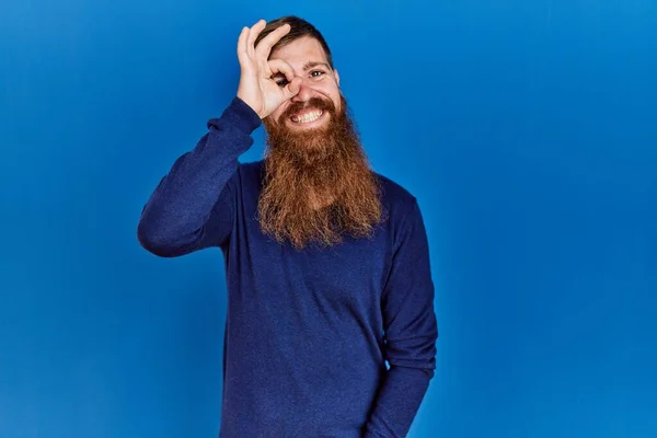 Redhead Man Long Beard Wearing Casual Blue Sweater Blue Background — Stok fotoğraf