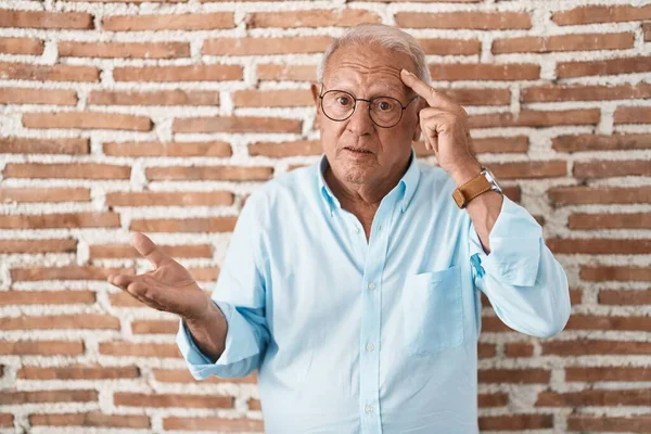 Senior Man Grey Hair Standing Bricks Wall Confused Annoyed Open — Photo