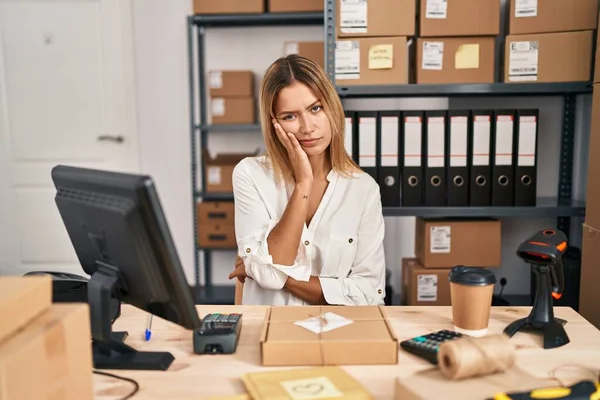 Young Blonde Woman Working Small Business Ecommerce Thinking Looking Tired — 스톡 사진