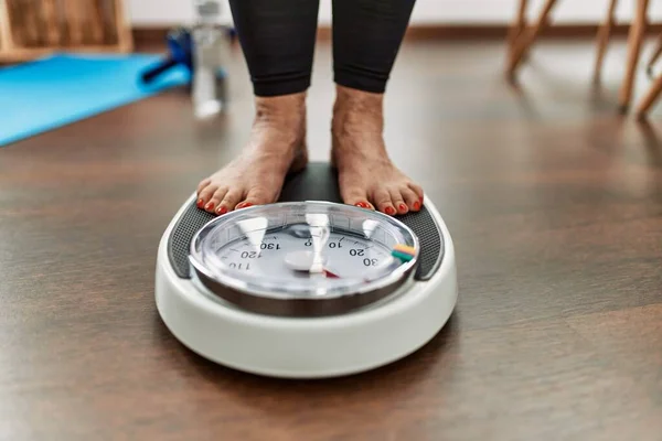 Middle Age Grey Haired Woman Using Weighing Machine Home — Stock Photo, Image