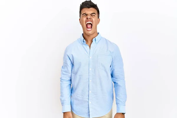 Young Hispanic Man Wearing Business Shirt Standing Isolated Background Angry — Fotografia de Stock