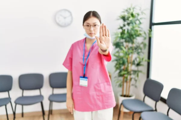 Young Asian Nurse Woman Medical Waiting Room Doing Stop Sing — Stock Photo, Image