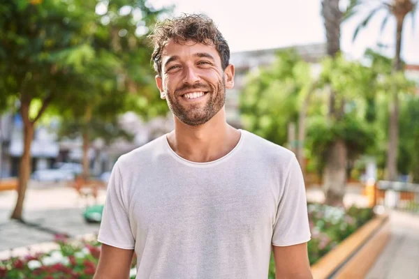 Young Hispanic Man Smiling Confident Walking Park — Stock Photo, Image