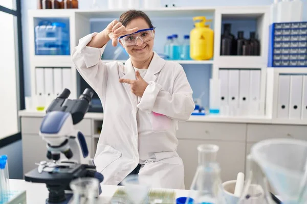 Hispanic Girl Syndrome Working Scientist Laboratory Smiling Making Frame Hands — Fotografia de Stock