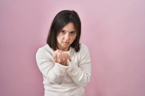 Woman Syndrome Standing Pink Background Ready Fight Fist Defense Gesture — Stock Fotó