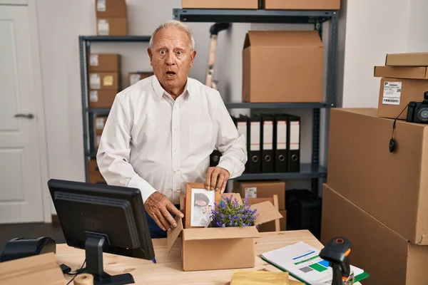 Senior Man Grey Hair Working Small Business Ecommerce Scared Amazed — ストック写真