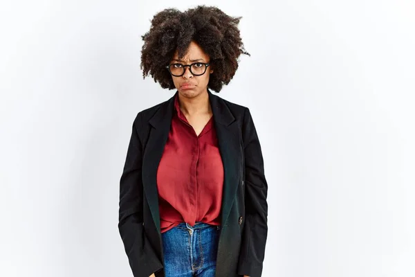 Αφρο Αμερικανίδα Γυναίκα Αφρο Μαλλιά Που Φοράει Επαγγελματικό Μπουφάν Και — Φωτογραφία Αρχείου