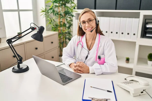 Young Blonde Woman Doctor Having Telemedicine Clinic — Photo