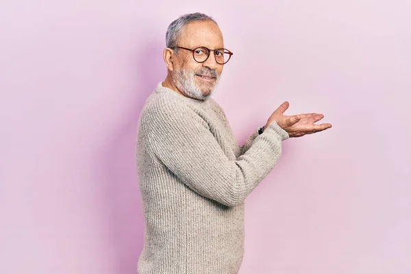 Handsome Senior Man Beard Wearing Casual Sweater Glasses Pointing Aside — Stock fotografie