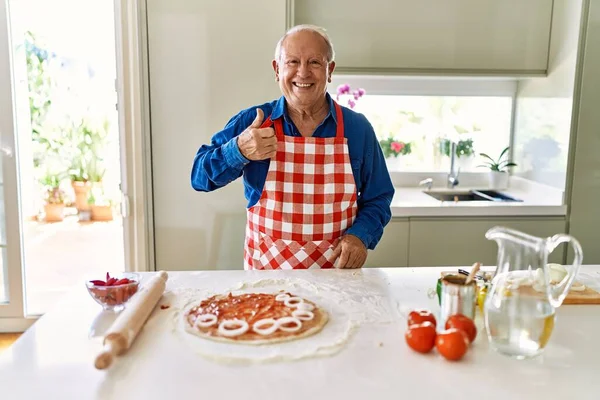 Senior Man Grey Hair Cooking Pizza Home Kitchen Smiling Happy —  Fotos de Stock