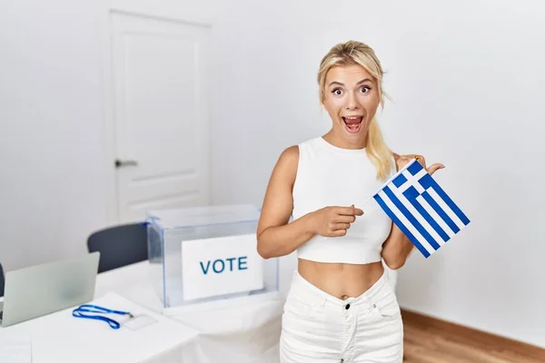 Young Caucasian Woman Political Campaign Election Holding Greece Flag Pointing —  Fotos de Stock