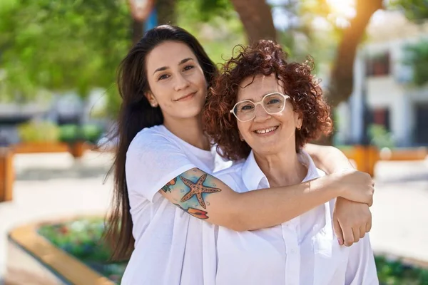 Two Women Mother Daughter Hugging Each Other Park — Stockfoto