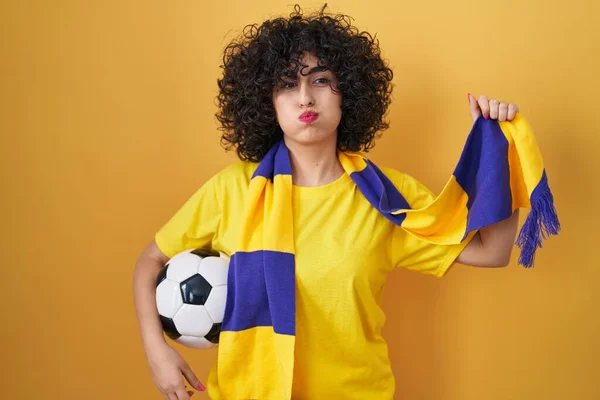 Young Brunette Woman Curly Hair Football Hooligan Holding Ball Puffing — ストック写真