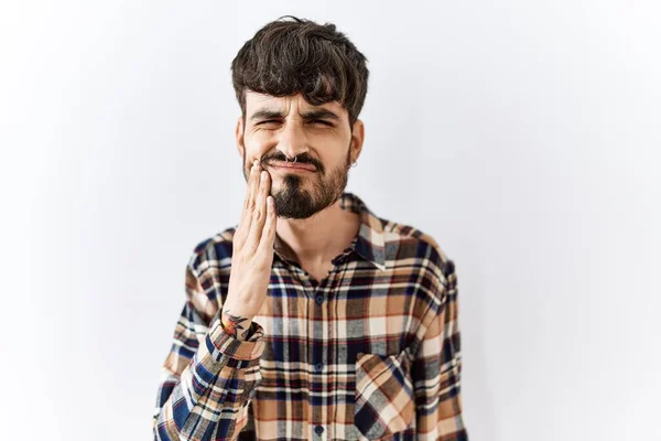 Hispanic Man Beard Standing Isolated Background Touching Mouth Hand Painful — Foto Stock