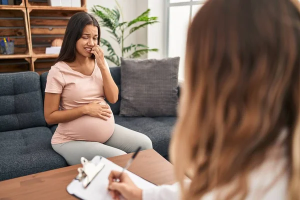 Jonge Zwangere Vrouw Therapie Sessie Ziet Gestrest Nerveus Uit Met — Stockfoto