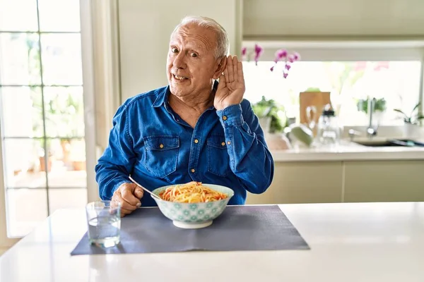 Senior Man Grey Hair Eating Pasta Spaghetti Home Smiling Hand — Stock fotografie