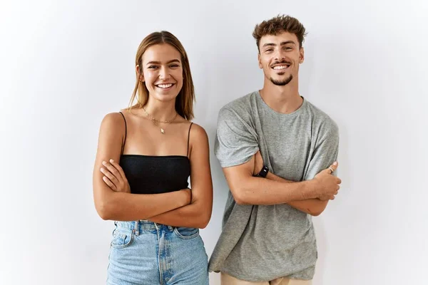 Young Beautiful Couple Standing Together Isolated Background Happy Face Smiling — Zdjęcie stockowe
