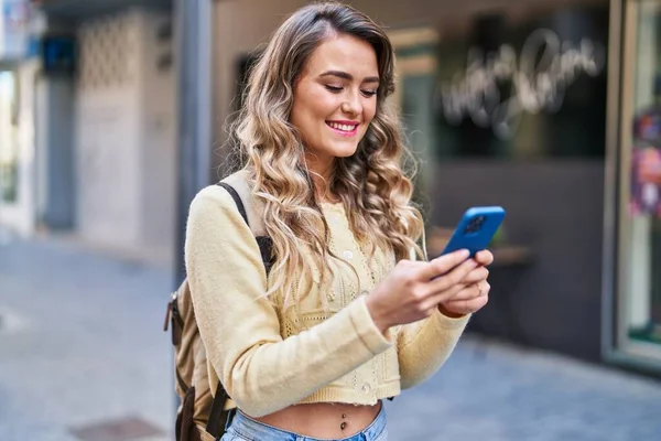 Young Woman Tourist Smiling Confident Using Smartphone Street — Fotografia de Stock