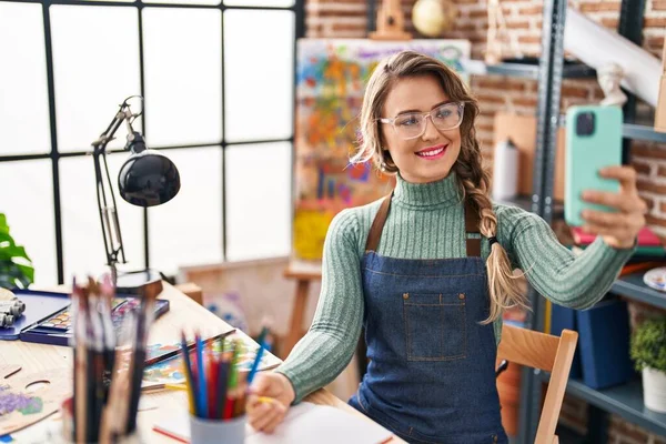 Young Woman Artist Smiling Confident Making Selfie Smartphone Art Studio — Photo