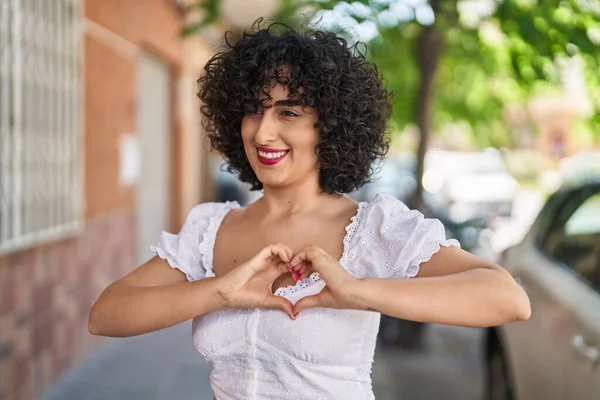 Young Middle East Woman Smiling Confident Doing Heart Gesture Hands — Stock Photo, Image