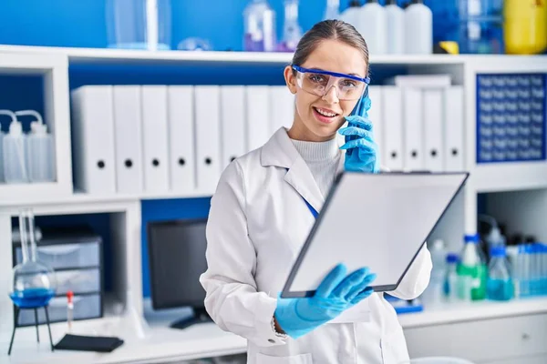 Young Woman Scientist Talking Smartphone Reading Document Laboratory — Stock Photo, Image