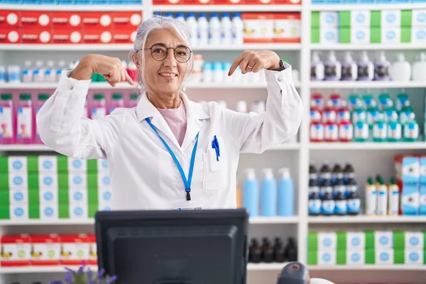 Middle Age Woman Tattoos Working Pharmacy Drugstore Looking Confident Smile — Stock Photo, Image
