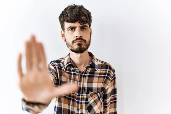 Hispanic Man Beard Standing Isolated Background Doing Stop Sing Palm — Stockfoto