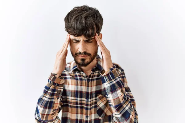 Hispanic Man Beard Standing Isolated Background Hand Head Pain Head — 스톡 사진