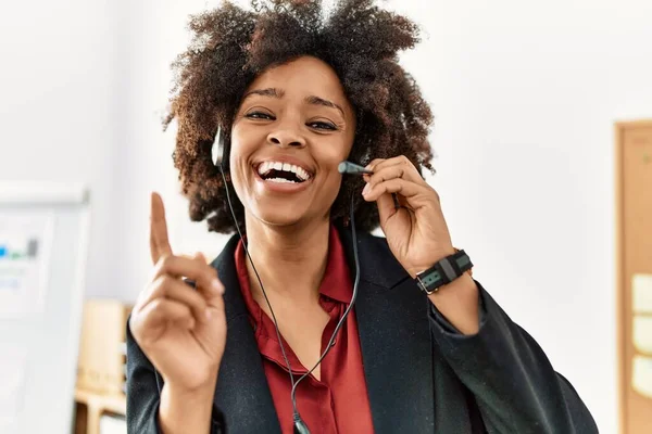 Young African American Woman Call Center Agent Working Office — Stock Photo, Image