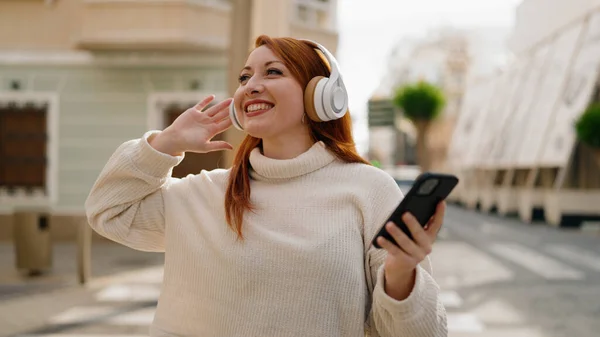 Young Redhead Woman Smiling Confident Listening Music Using Smartphone Street — Stock Photo, Image