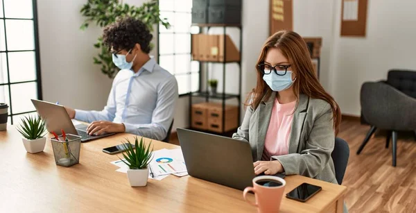 Two Business Workers Wearing Medical Mask Working Office — Stock Photo, Image