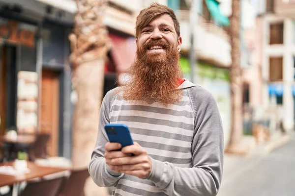 Young Redhead Man Smiling Confident Using Smartphone Street — Photo