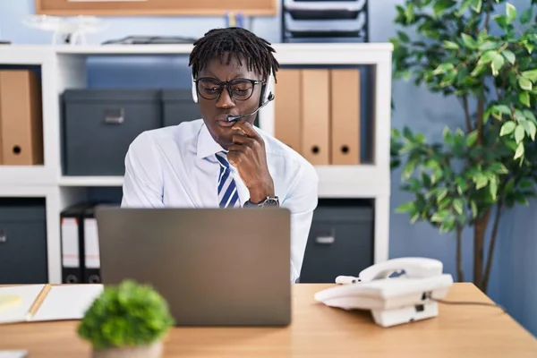 African Man Dreadlocks Wearing Call Center Agent Headset Serious Face — Stock Photo, Image